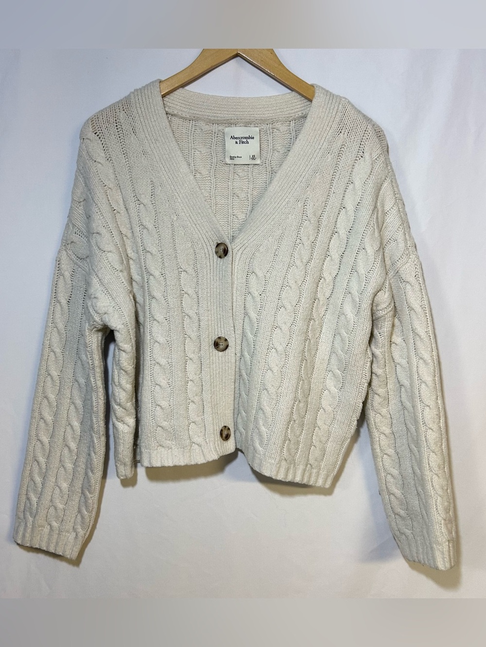 Abercrombie & Fitch Ivory Cable Knit V-Neck Button Cardigan XS oversized